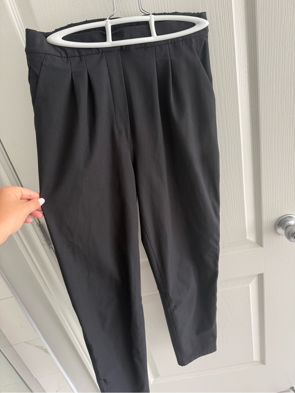 Lululemon Essential High-Rise Pleated Trouser Pant